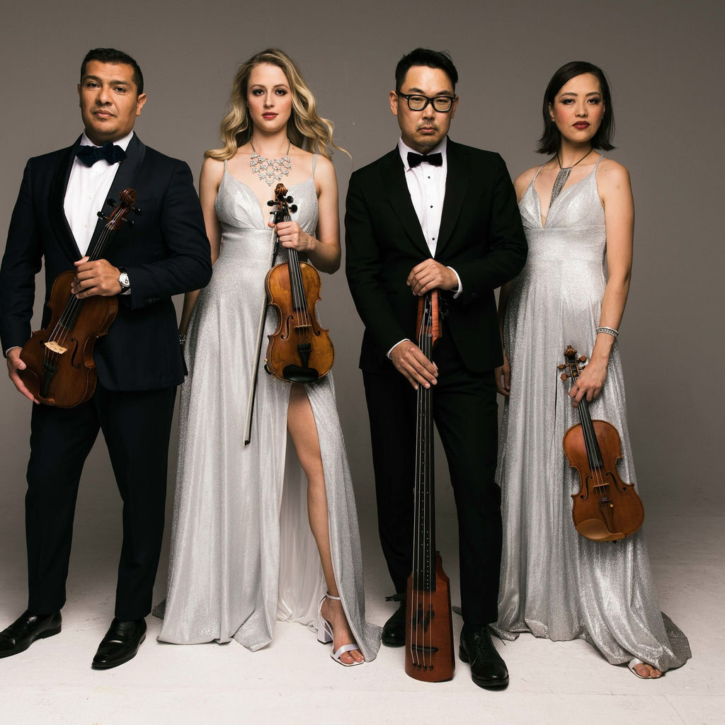 Dallas String Quartet Songs streamen RTL+