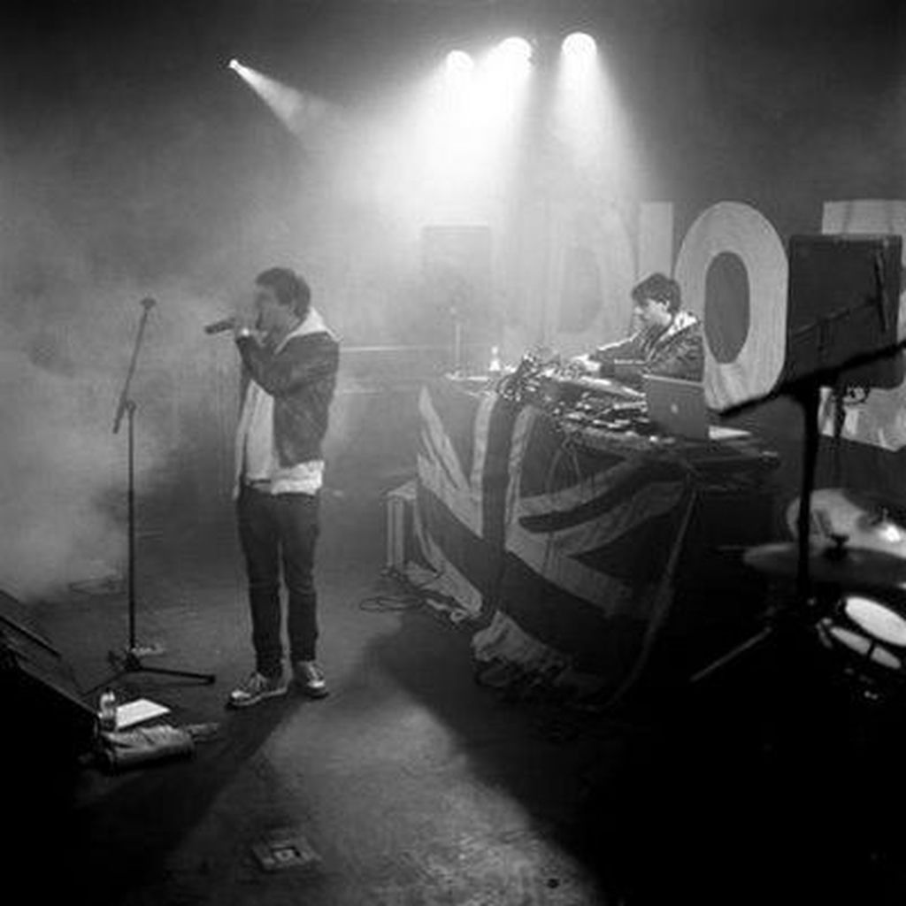 Audio Bullys Songs streamen RTL+